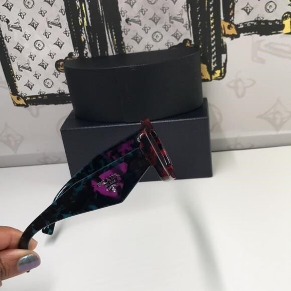 New Authentic Prada Red Tortoise Shell Sunglasses - Picture 11 of 13